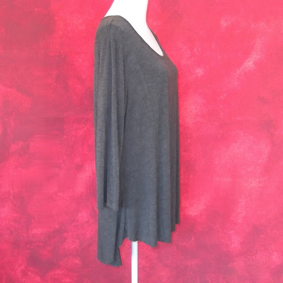 EUC Maurices Grey Flowy Top Size 2 (20/22) - Picture 6 of 8